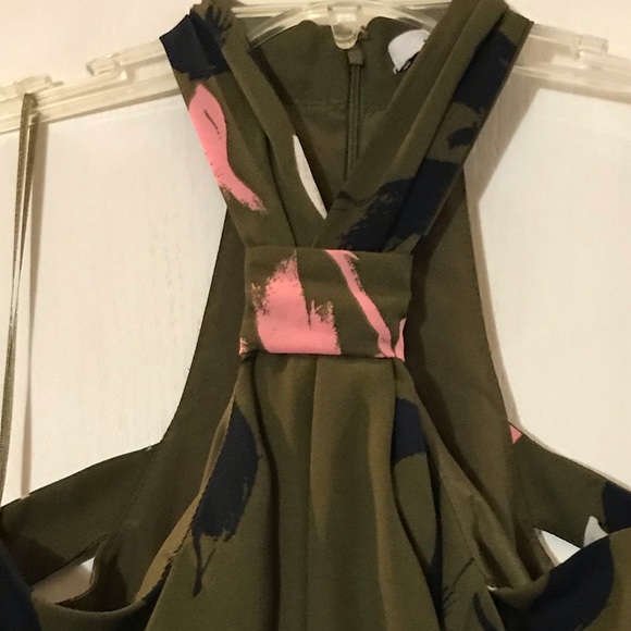 H by Halston Olive Green Draped Floral Patterned - Picture 6 of 7